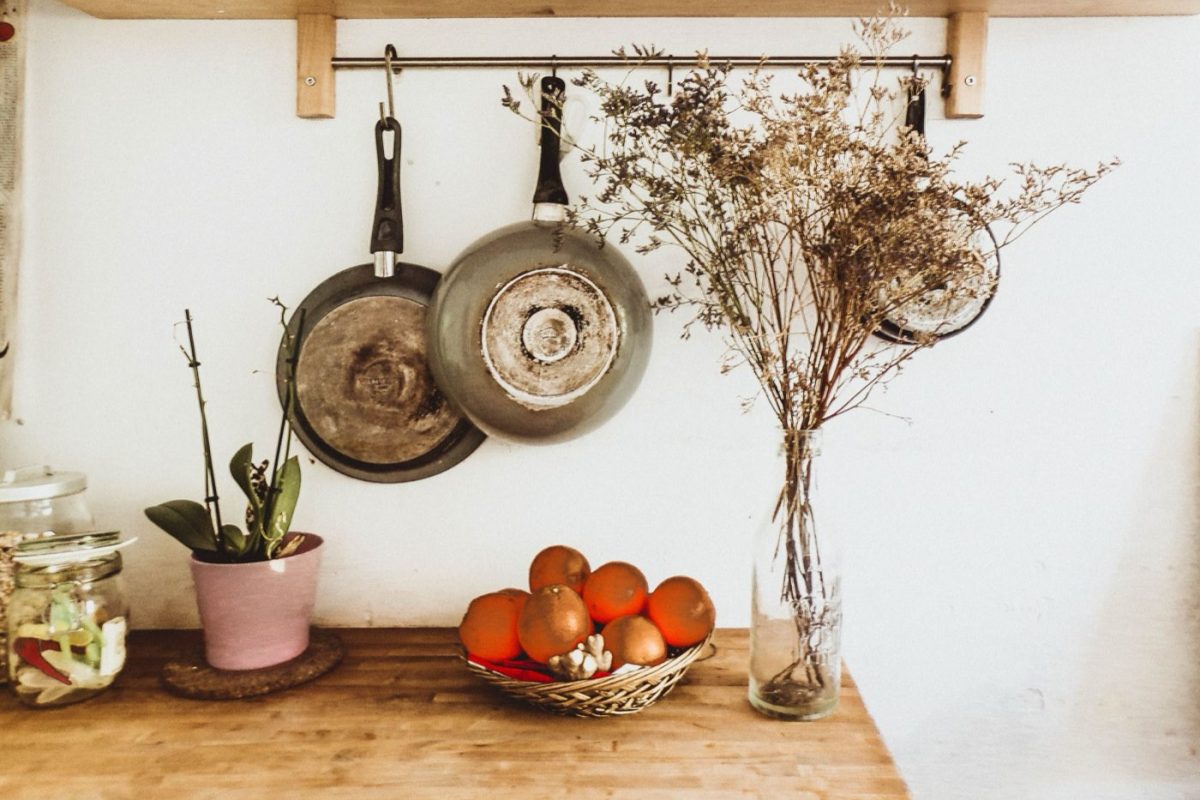 Vintage français en cuisine : quels objets chiner, où les ranger
